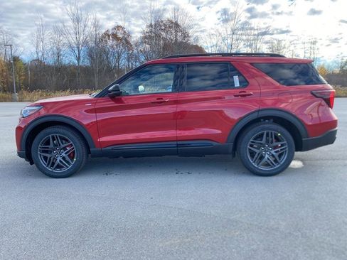 New 2026 Ford Explorer ST-Line w/ ST-Line Street Pack AWD/4WD image 8