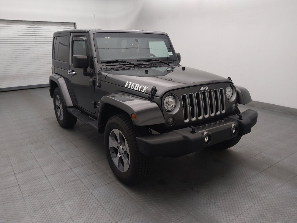 Used 2018 Jeep Wrangler Sahara w/ Connectivity Group AWD/4WD image 13