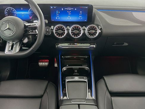 Used 2024 Mercedes-Benz GLA 35 AMG 4MATIC image 11