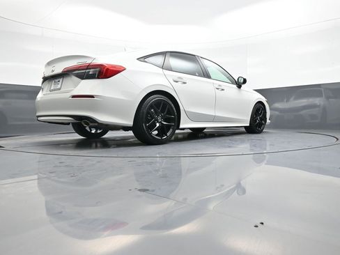 Used 2023 Honda Civic Sport image 29