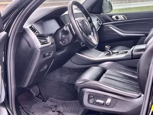 Used 2022 BMW X5 sDrive40i w/ Premium Package image 3