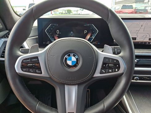 Used 2025 BMW X7 xDrive40i w/ M Sport Package AWD/4WD image 27