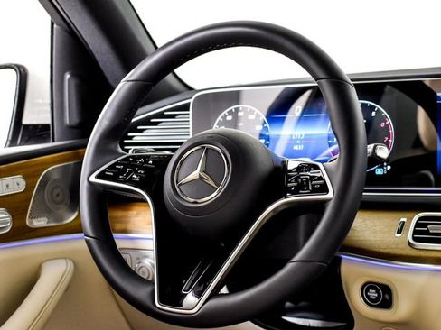 Certified 2025 Mercedes-Benz GLS 450 4MATIC image 26