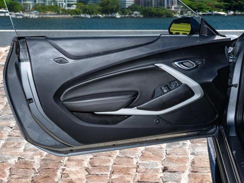 Used 2021 Chevrolet Camaro LT image 10