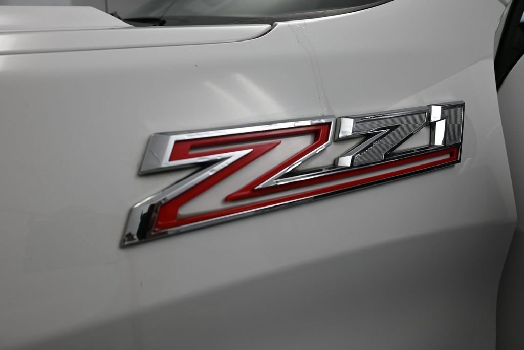 Used 2019 Chevrolet Silverado 1500 LTZ w/ LTZ Plus Package AWD/4WD image 13