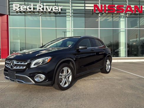 Used 2019 Mercedes-Benz GLA 250 4MATIC w/ Multimedia Package image 1