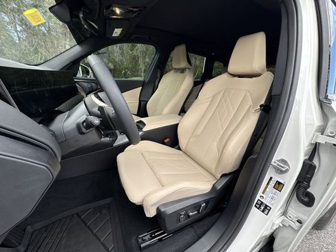 Certified 2025 BMW X3 xDrive30i w/ Premium Package image 13