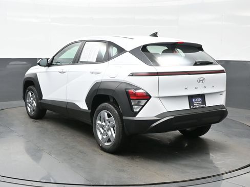Certified 2026 Hyundai Kona SE image 4