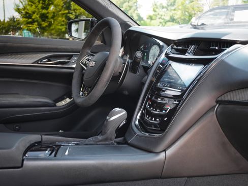 Used 2019 Cadillac CTS V w/ Carbon Fibre Package RWD image 35