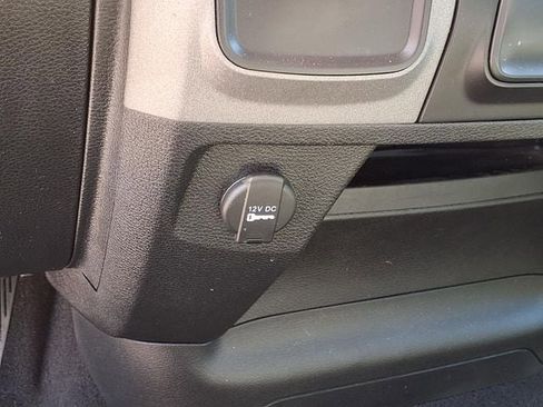 Used 2021 RAM 1500 Express RWD image 12