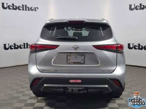 Used 2022 Toyota Highlander XLE AWD/4WD image 6
