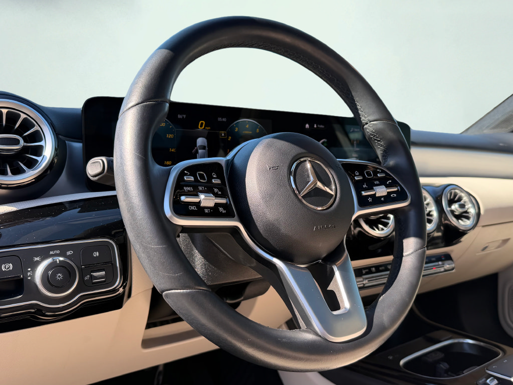 Used 2021 Mercedes-Benz A 220 image 29