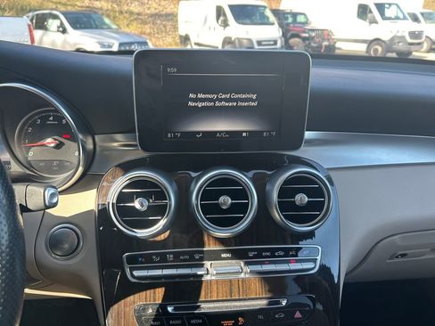 Used 2017 Mercedes-Benz GLC 300 4MATIC image 14