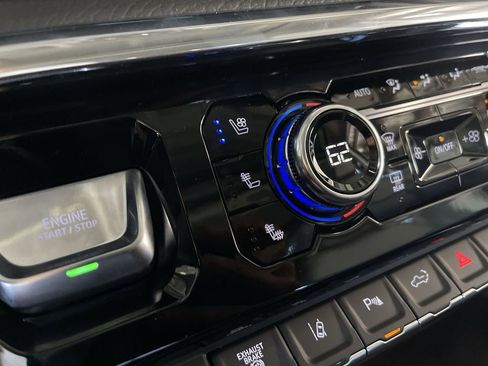 New 2025 GMC Sierra 2500 Denali w/ Denali Reserve Package image 36