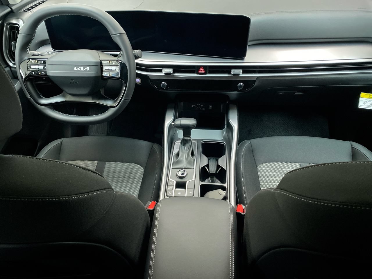 Certified 2026 Kia Sorento LX FWD image 31