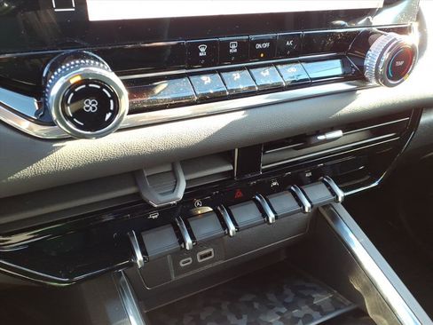 New 2026 GMC Canyon Elevation image 15