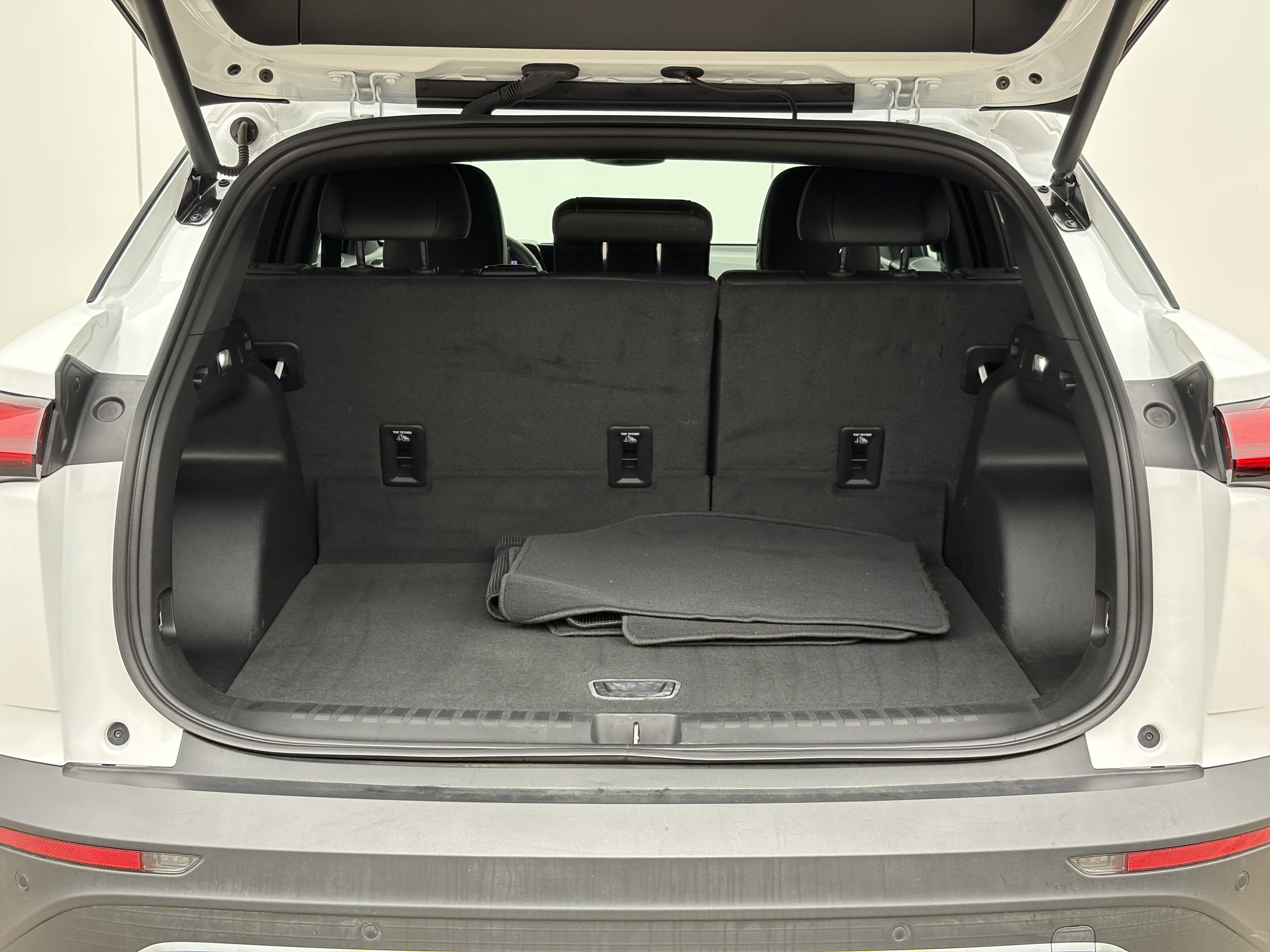 Used 2024 Chevrolet Blazer EV LT AWD/4WD image 9