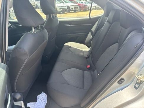 Used 2020 Toyota Camry LE FWD image 11