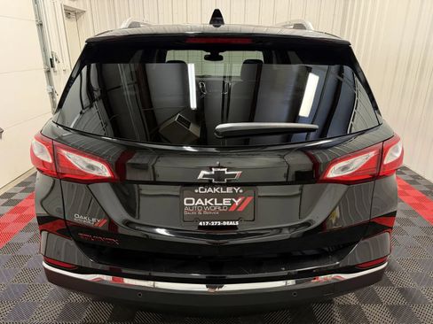 Used 2020 Chevrolet Equinox Premier w/ Premier Redline Edition FWD image 3