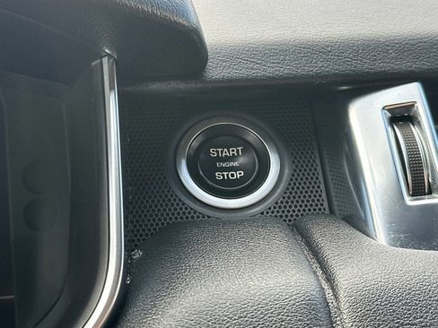 Used 2022 Land Rover Range Rover Sport HSE Silver Edition image 34