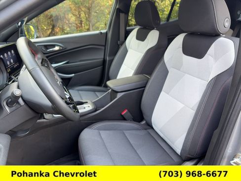 Used 2026 Chevrolet Trax RS w/ Sunroof Package FWD image 26