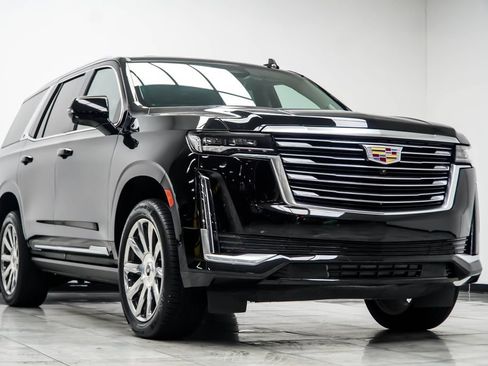 Used 2024 Cadillac Escalade Premium Luxury Platinum RWD image 5