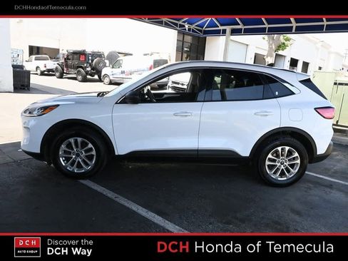 Used 2022 Ford Escape SE image 4