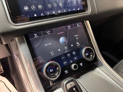 Used 2022 Land Rover Range Rover Sport HSE Dynamic image 17