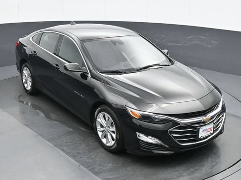 Used 2025 Chevrolet Malibu LT FWD image 24