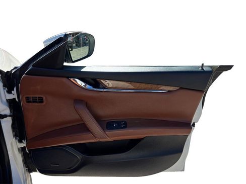 Used 2017 Maserati Quattroporte S image 46