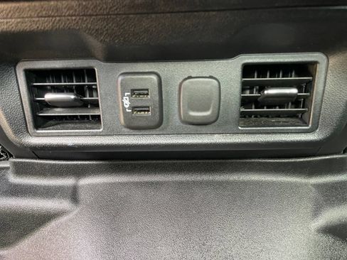 Used 2019 GMC Sierra 1500 SLE w/ SLE Value Package AWD/4WD image 35