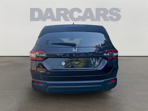 Used 2023 Honda Pilot LX image 5