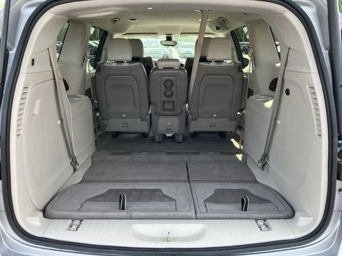 Used 2017 Chrysler Pacifica Touring-L Plus w/ Tire & Wheel Group FWD image 33