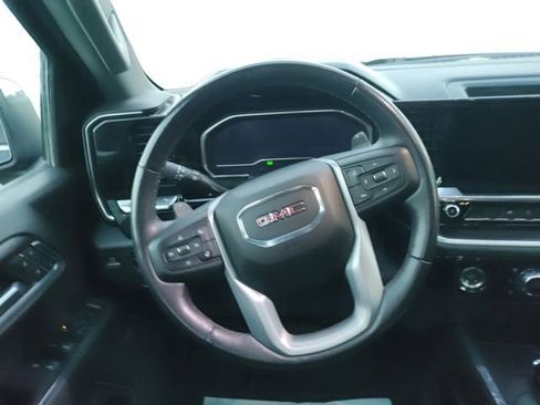 Used 2022 GMC Sierra 1500 SLT w/ SLT Convenience Package image 12