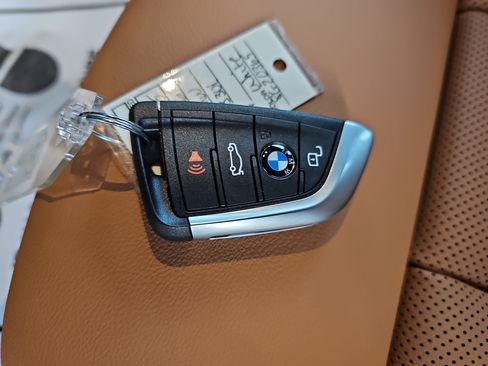 New 2026 BMW 330i Sedan w/ M Sport Package image 37