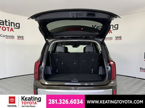 Used 2025 Kia Telluride S FWD image 16