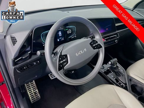 Certified 2023 Kia Niro EX Touring FWD image 10