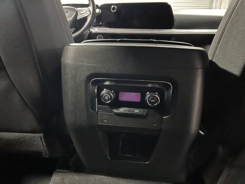 Used 2025 Chevrolet Tahoe Z71 image 18