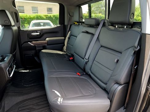 Used 2020 GMC Sierra 1500 Denali w/ Denali Ultimate Package AWD/4WD image 31