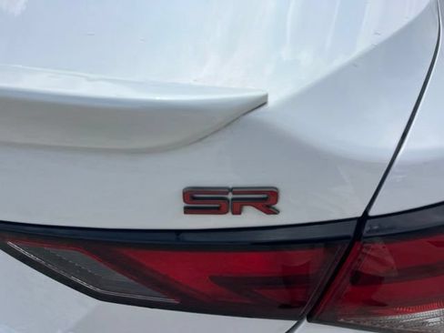 Used 2024 Nissan Sentra SR FWD image 6