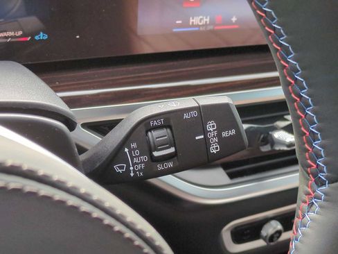 Used 2026 BMW X5 M60i AWD/4WD image 27