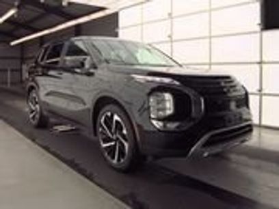 Used 2024 Mitsubishi Outlander SE Black Edition
