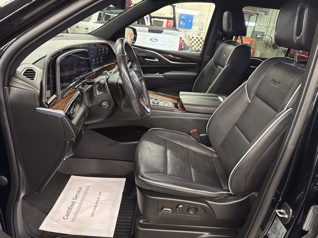 Used 2022 Cadillac Escalade Premium Luxury AWD/4WD image 12