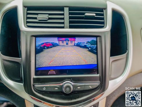 Used 2020 Chevrolet Sonic LT FWD image 31