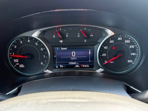 Used 2020 Chevrolet Equinox LT w/ Driver Convenience Package AWD/4WD image 21
