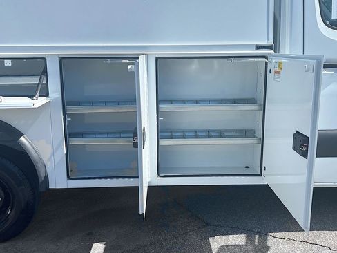 Used 2024 Mercedes-Benz Sprinter 3500 image 18
