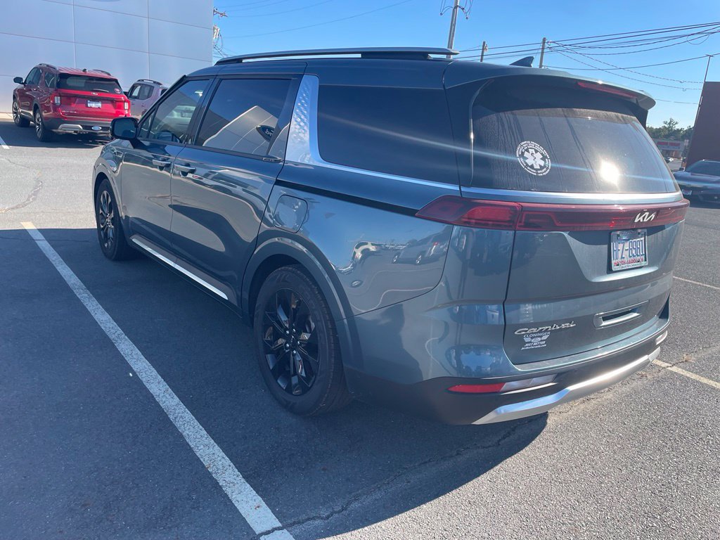 Used 2022 Kia Carnival SX Prestige FWD image 3