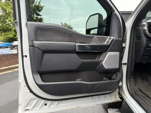 Used 2025 Ford F350 Platinum w/ Tremor Off-Road Package AWD/4WD image 15