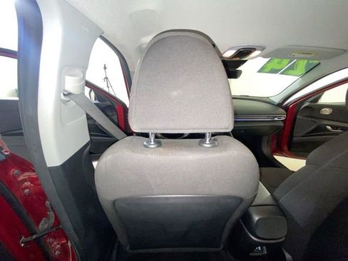 Used 2024 Hyundai Elantra SEL FWD image 35