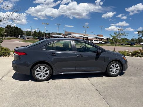 Used 2025 Toyota Corolla LE FWD image 6